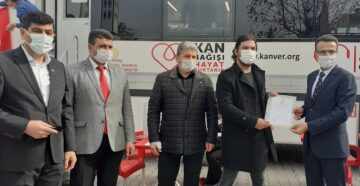 Kızılay’dan Kan Bağışçılarına Madalya