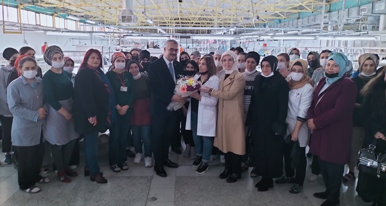 Ahlatcı, Emekçi Kadınların Gününü Kutladı