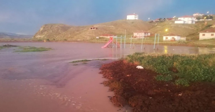 Yağış Sonrası Kula Köyü Sular Altın Kaldı