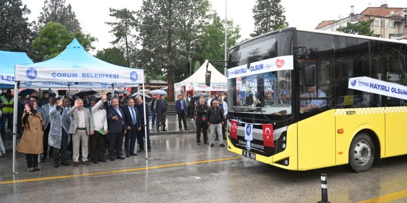 Yeni Otobüsler Törenle Hizmete Sunuldu