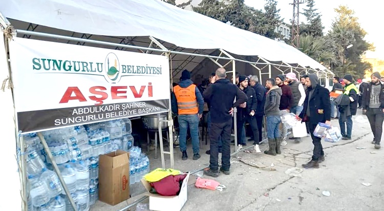 Aşevindeki Malzemeler Yağmalanmak İstendi