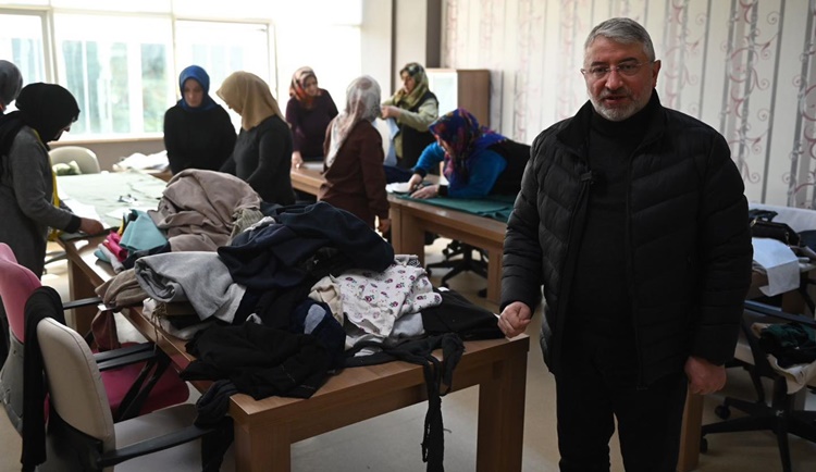 İyilik Kumaşı, Depremzedeler İçin “Kışlık Giysi” Oluyor