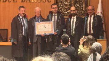 Boran Özdel Cübbesini Giydi